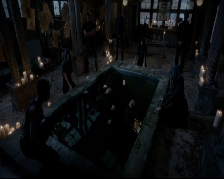 VampireDiariesWorld-dot-nl_TheOriginals_3x14AStreetcarNamedDesire1604.jpg