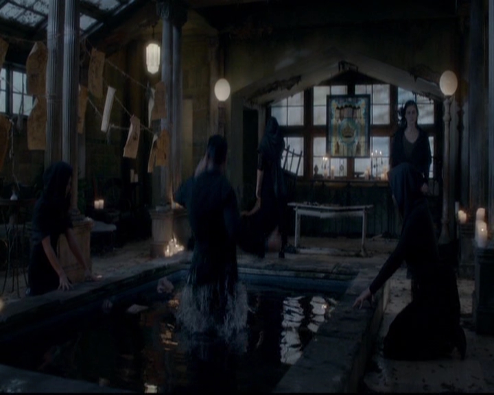 VampireDiariesWorld-dot-nl_TheOriginals_3x14AStreetcarNamedDesire1704.jpg