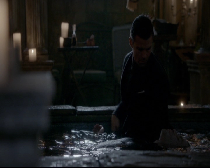 VampireDiariesWorld-dot-nl_TheOriginals_3x14AStreetcarNamedDesire1766.jpg