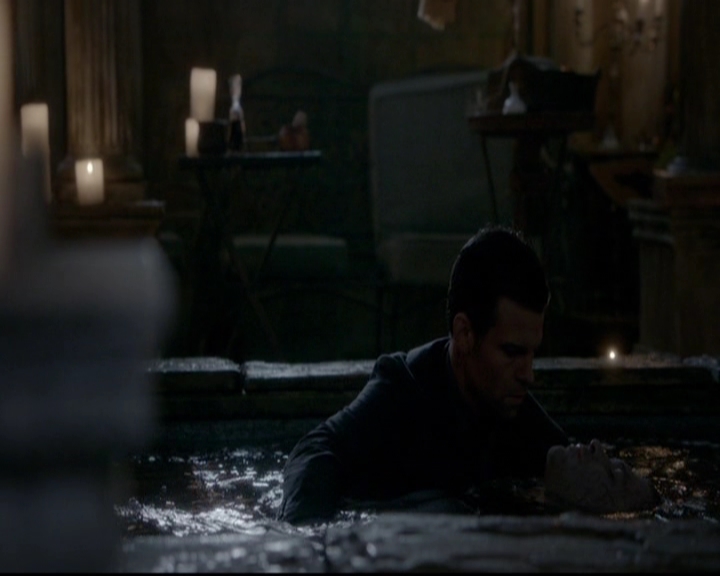 VampireDiariesWorld-dot-nl_TheOriginals_3x14AStreetcarNamedDesire1768.jpg