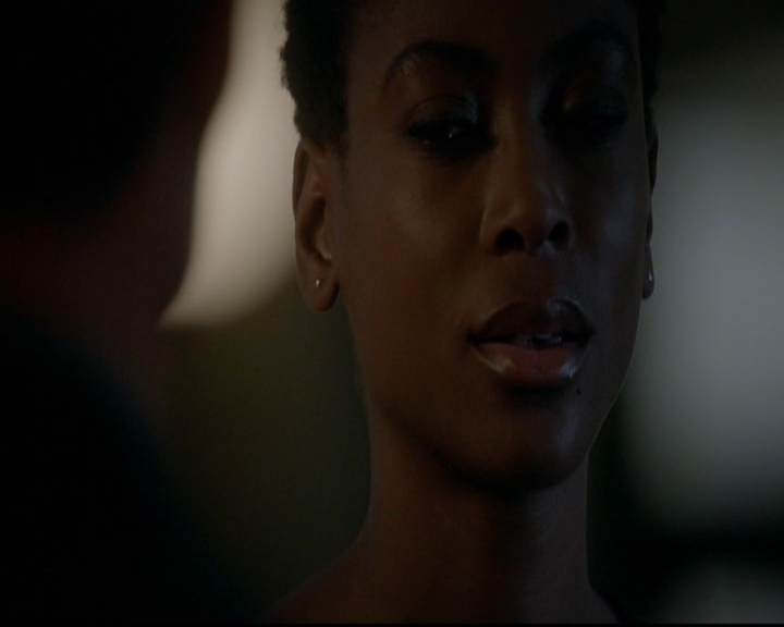 VampireDiariesWorld-dot-nl_TheOriginals_3x14AStreetcarNamedDesire1850.jpg