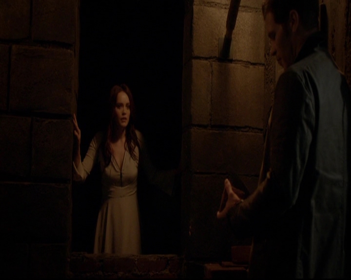 VampireDiariesWorld-dot-nl_TheOriginals_3x14AStreetcarNamedDesire1969.jpg