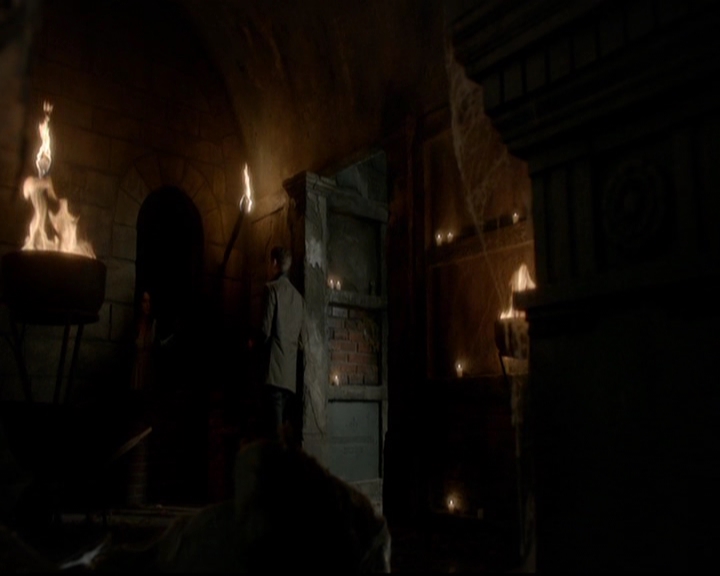 VampireDiariesWorld-dot-nl_TheOriginals_3x14AStreetcarNamedDesire1983.jpg