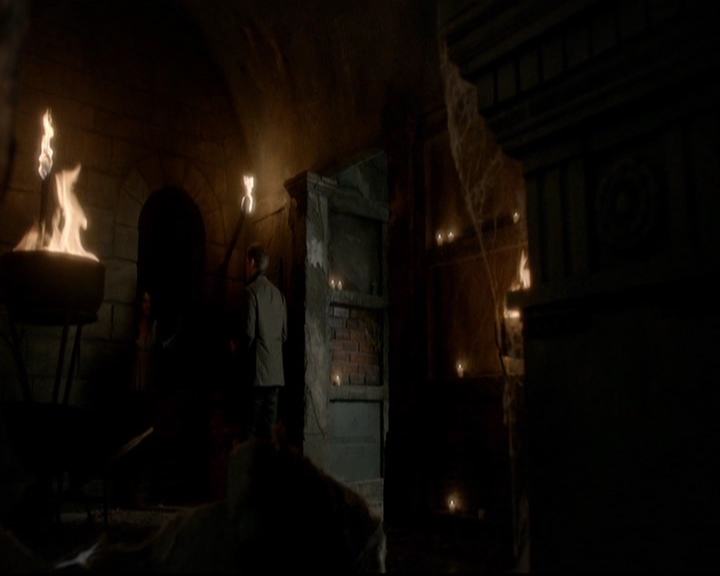 VampireDiariesWorld-dot-nl_TheOriginals_3x14AStreetcarNamedDesire1984.jpg