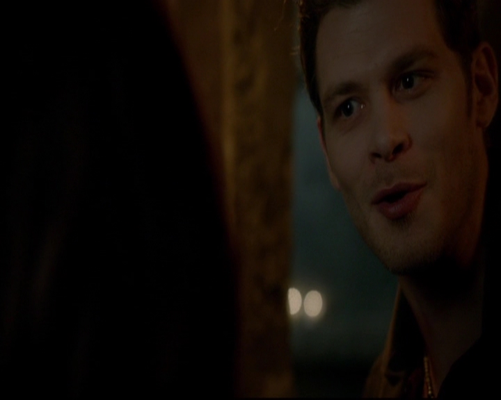 VampireDiariesWorld-dot-nl_TheOriginals_3x14AStreetcarNamedDesire2000.jpg