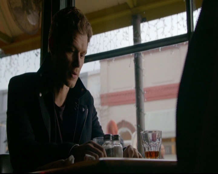 VampireDiariesWorld-dot-nl_TheOriginals_3x15AnOldFriendCalls0406.jpg