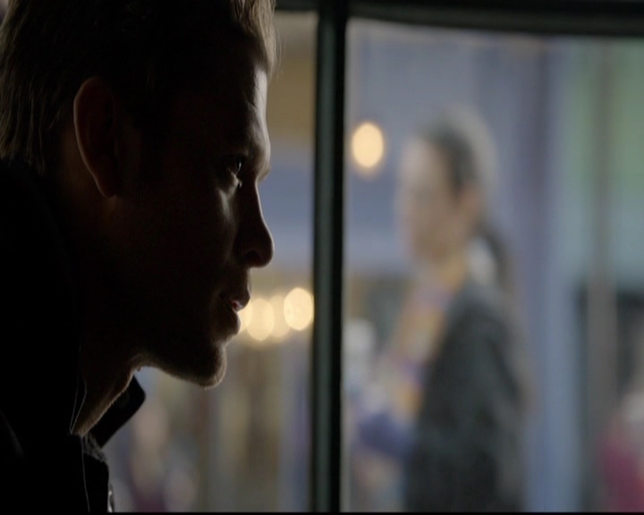 VampireDiariesWorld-dot-nl_TheOriginals_3x15AnOldFriendCalls0412.jpg