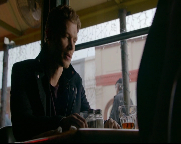 VampireDiariesWorld-dot-nl_TheOriginals_3x15AnOldFriendCalls0415.jpg