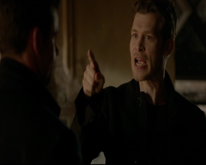 VampireDiariesWorld-dot-nl_TheOriginals_3x15AnOldFriendCalls0512.jpg