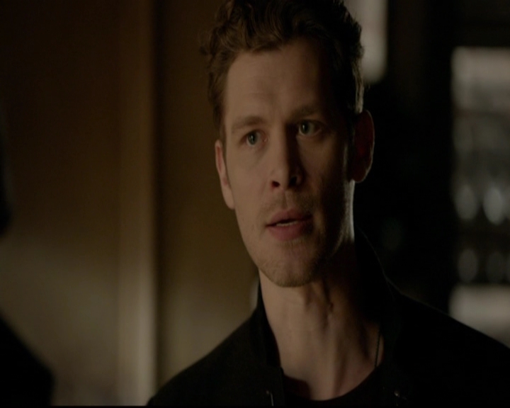 VampireDiariesWorld-dot-nl_TheOriginals_3x15AnOldFriendCalls0517.jpg