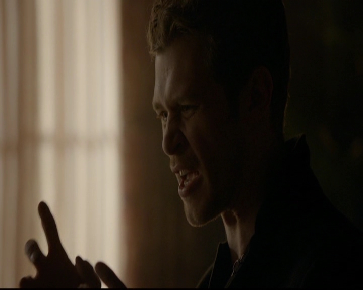 VampireDiariesWorld-dot-nl_TheOriginals_3x15AnOldFriendCalls0549.jpg