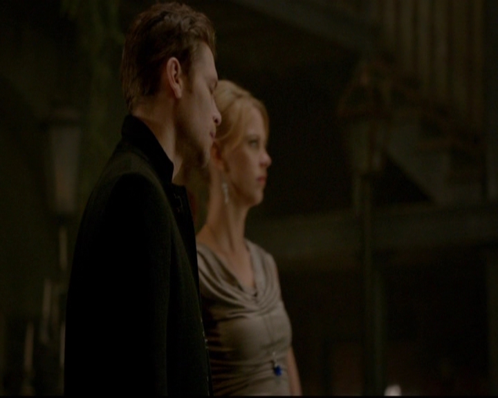 VampireDiariesWorld-dot-nl_TheOriginals_3x15AnOldFriendCalls0584.jpg