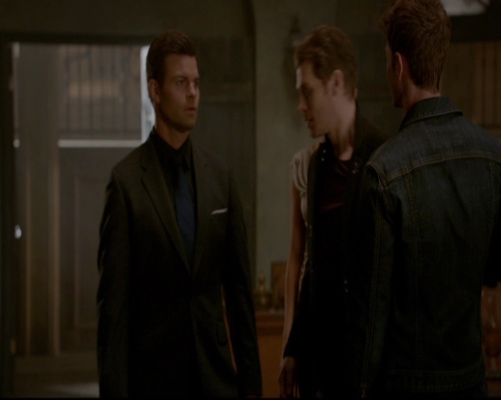 VampireDiariesWorld-dot-nl_TheOriginals_3x15AnOldFriendCalls0604.jpg