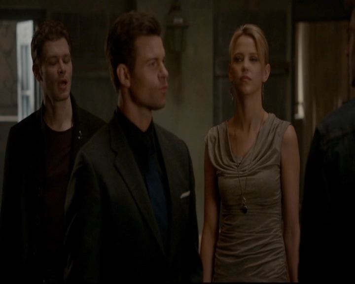 VampireDiariesWorld-dot-nl_TheOriginals_3x15AnOldFriendCalls0625.jpg