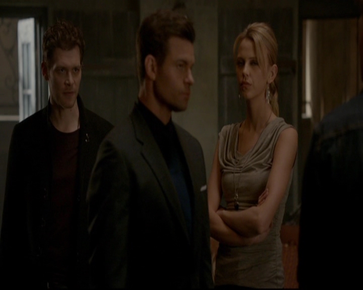 VampireDiariesWorld-dot-nl_TheOriginals_3x15AnOldFriendCalls0629.jpg