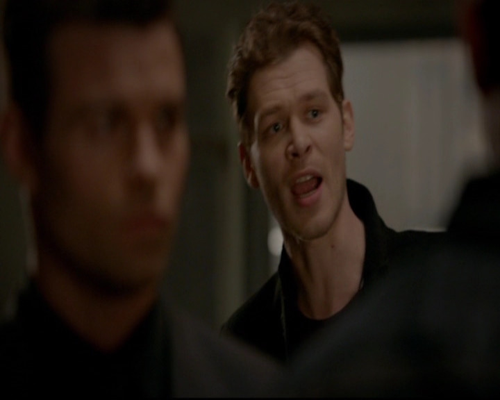 VampireDiariesWorld-dot-nl_TheOriginals_3x15AnOldFriendCalls0638.jpg