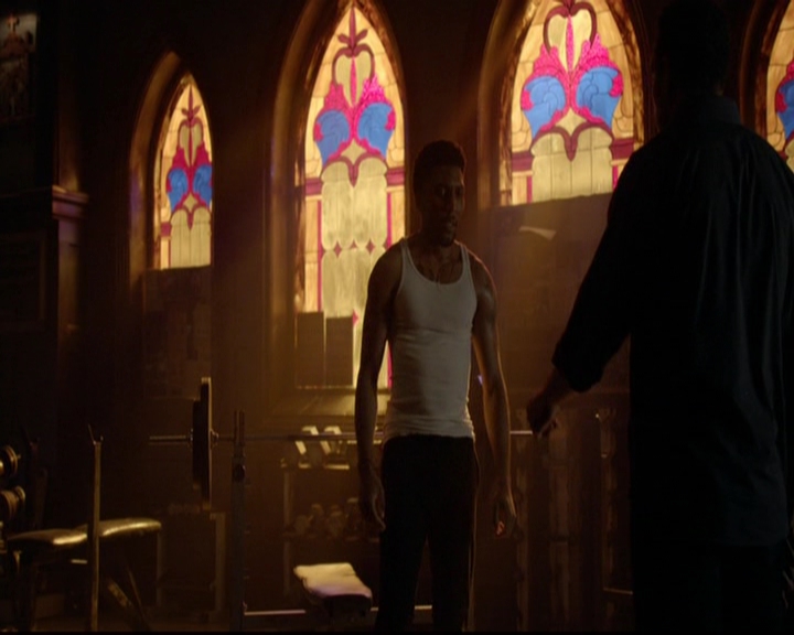 VampireDiariesWorld-dot-nl_TheOriginals_3x15AnOldFriendCalls0728.jpg