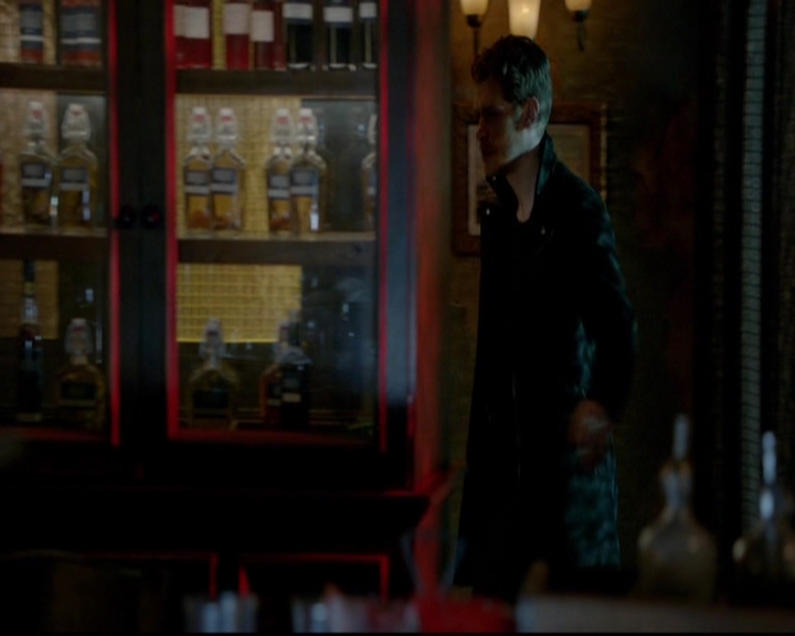 VampireDiariesWorld-dot-nl_TheOriginals_3x15AnOldFriendCalls1409.jpg