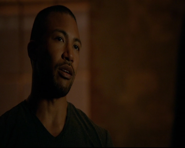 VampireDiariesWorld-dot-nl_TheOriginals_3x15AnOldFriendCalls1615.jpg