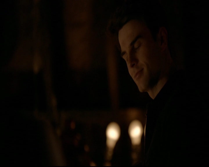 VampireDiariesWorld-dot-nl_TheOriginals_3x15AnOldFriendCalls1940.jpg