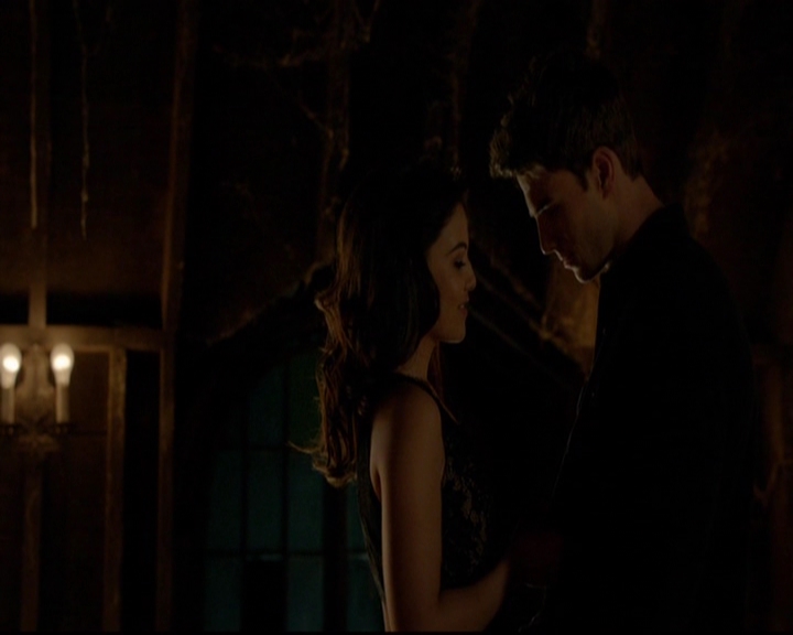 VampireDiariesWorld-dot-nl_TheOriginals_3x15AnOldFriendCalls1983.jpg