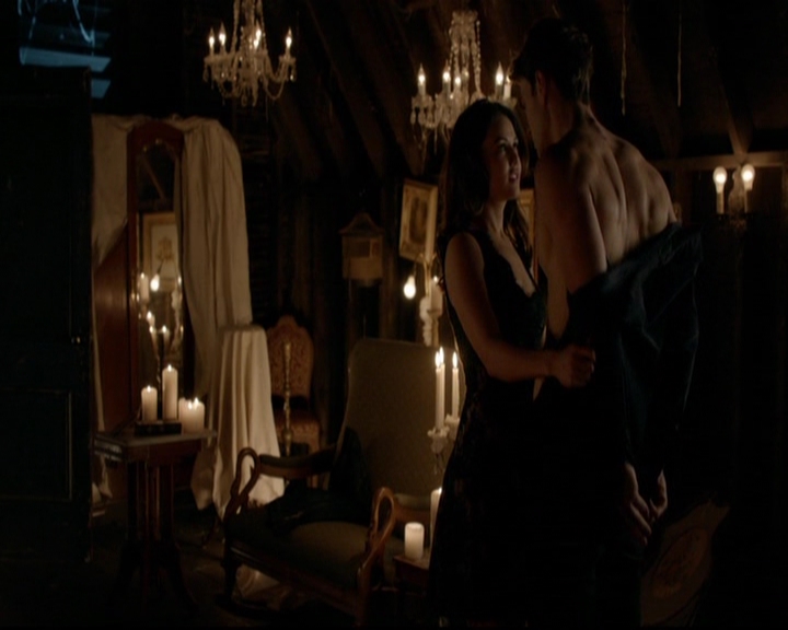 VampireDiariesWorld-dot-nl_TheOriginals_3x15AnOldFriendCalls1991.jpg