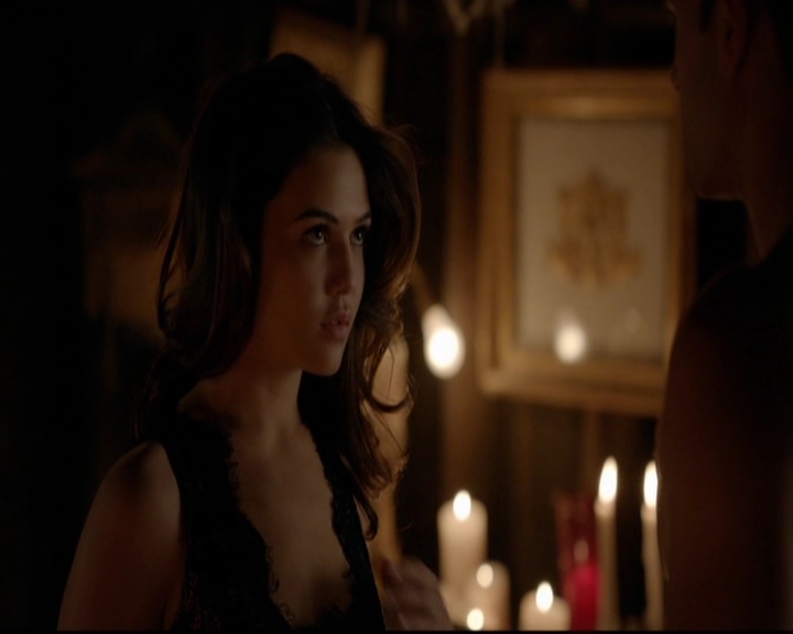 VampireDiariesWorld-dot-nl_TheOriginals_3x15AnOldFriendCalls1998.jpg