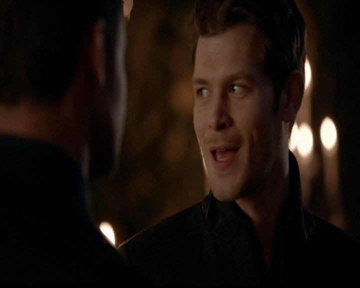 VampireDiariesWorld-dot-nl_TheOriginals_3x15AnOldFriendCalls2101.jpg