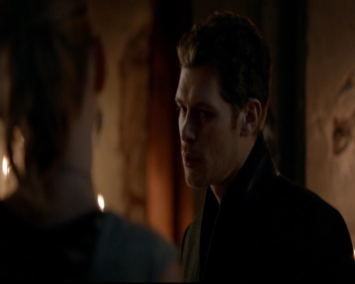 VampireDiariesWorld-dot-nl_TheOriginals_3x15AnOldFriendCalls2105.jpg