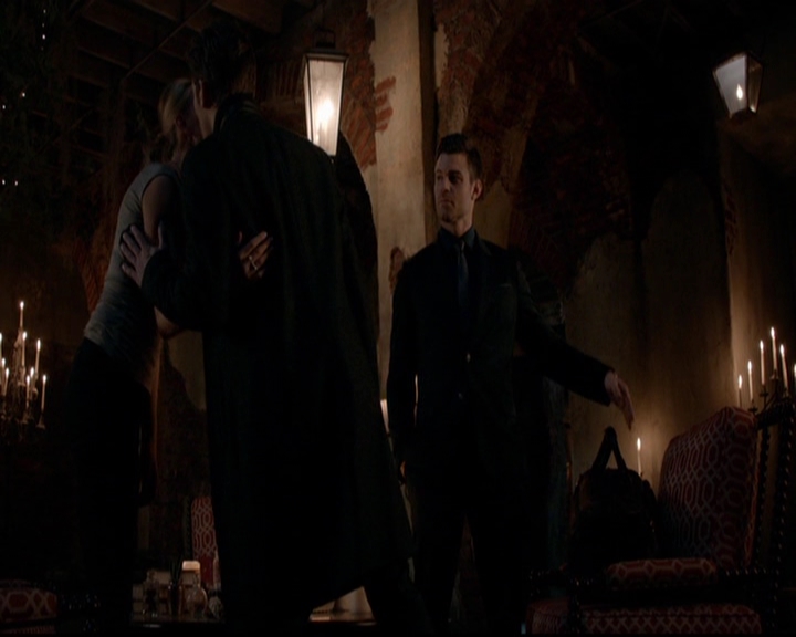 VampireDiariesWorld-dot-nl_TheOriginals_3x15AnOldFriendCalls2106.jpg