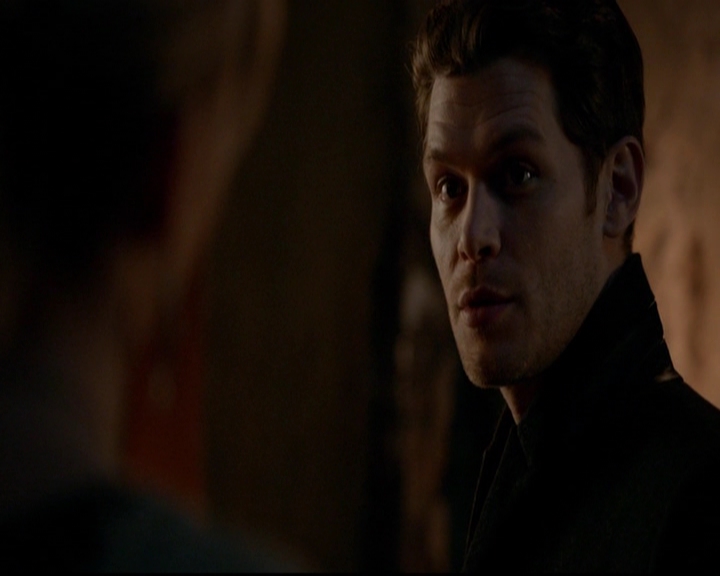 VampireDiariesWorld-dot-nl_TheOriginals_3x15AnOldFriendCalls2110.jpg