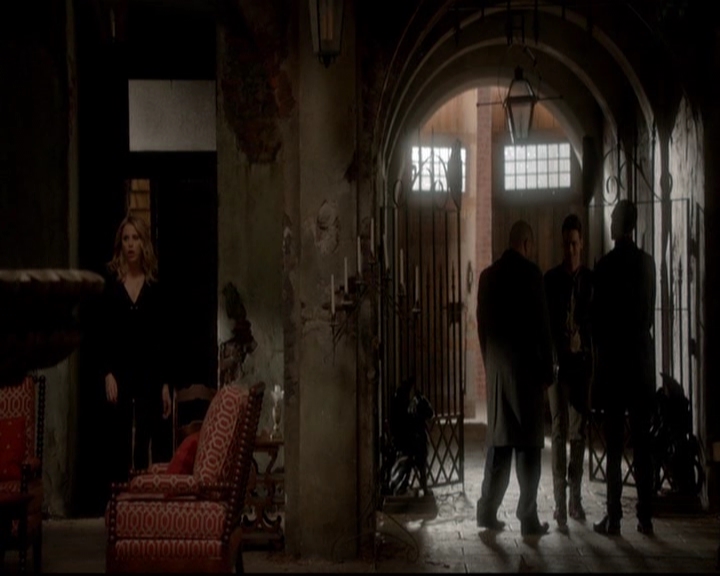 VampireDiariesWorld-dot-nl_TheOriginals_3x16AloneWithEverybody0345.jpg