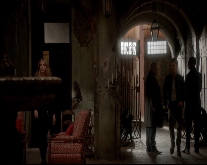 VampireDiariesWorld-dot-nl_TheOriginals_3x16AloneWithEverybody0346.jpg