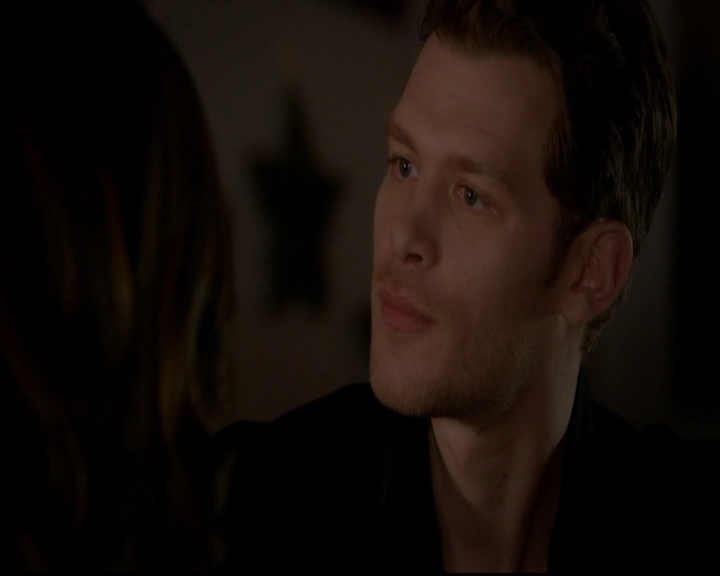 VampireDiariesWorld-dot-nl_TheOriginals_3x16AloneWithEverybody0708.jpg