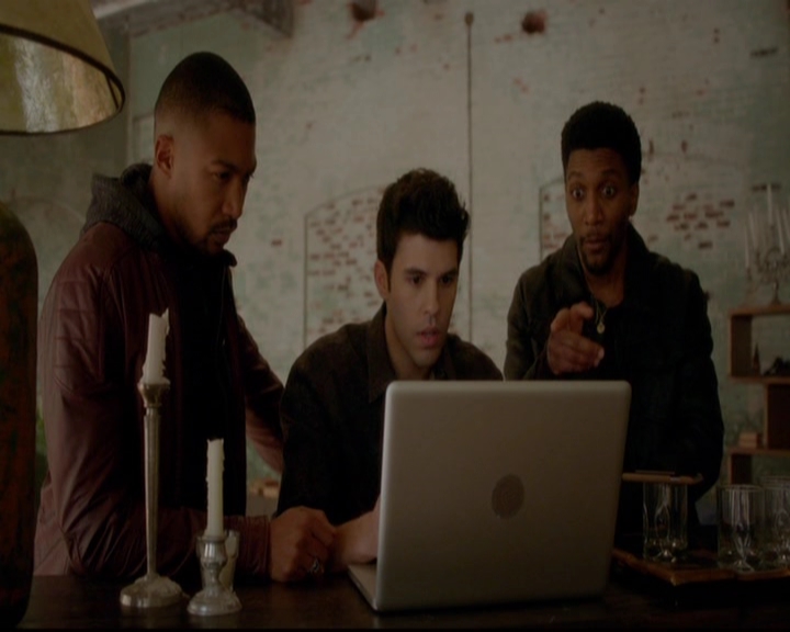 VampireDiariesWorld-dot-nl_TheOriginals_3x16AloneWithEverybody0753.jpg