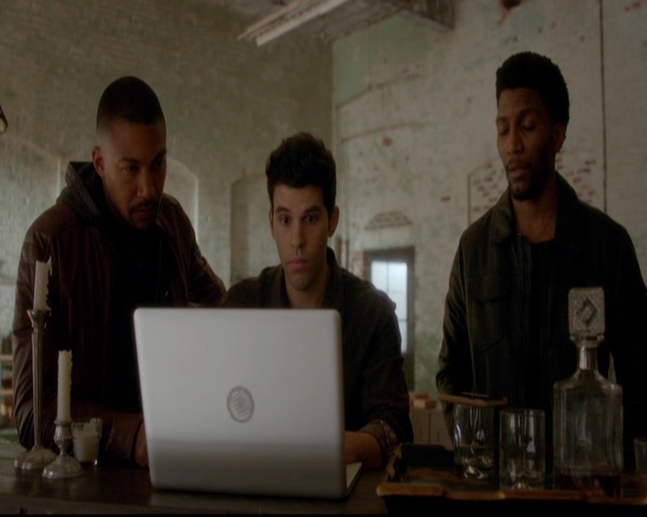 VampireDiariesWorld-dot-nl_TheOriginals_3x16AloneWithEverybody0806.jpg