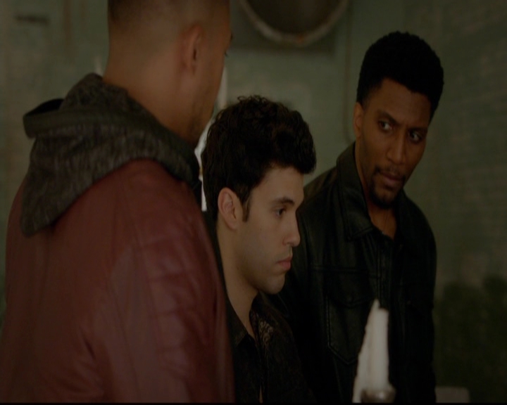 VampireDiariesWorld-dot-nl_TheOriginals_3x16AloneWithEverybody0807.jpg