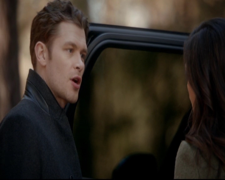 VampireDiariesWorld-dot-nl_TheOriginals_3x16AloneWithEverybody1016.jpg