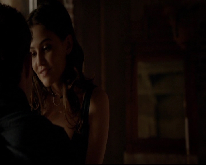 VampireDiariesWorld-dot-nl_TheOriginals_3x16AloneWithEverybody1154.jpg