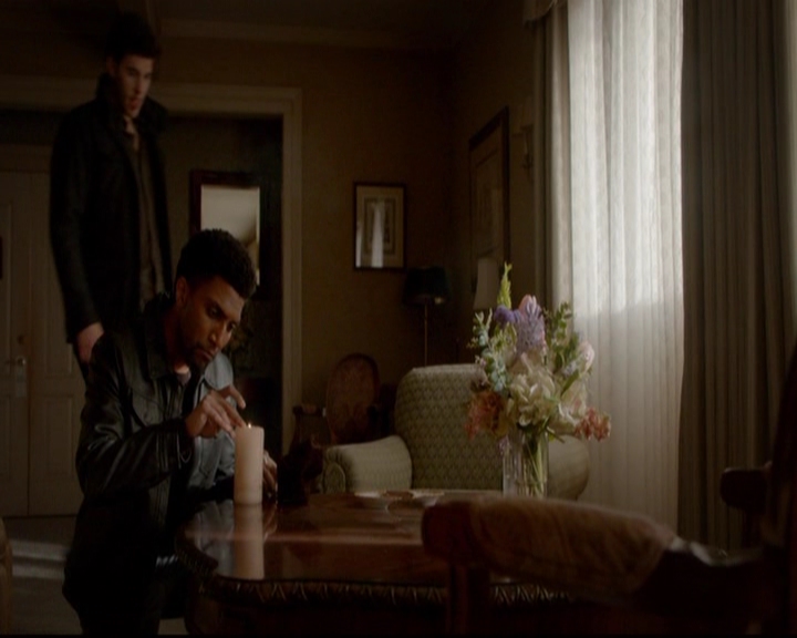 VampireDiariesWorld-dot-nl_TheOriginals_3x16AloneWithEverybody1225.jpg