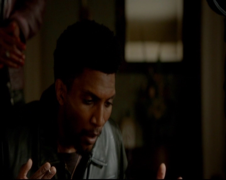 VampireDiariesWorld-dot-nl_TheOriginals_3x16AloneWithEverybody1235.jpg