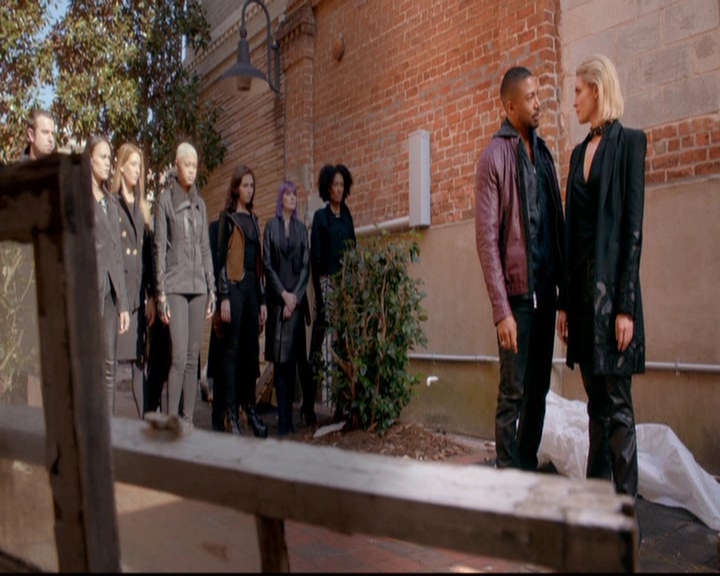 VampireDiariesWorld-dot-nl_TheOriginals_3x16AloneWithEverybody1283.jpg