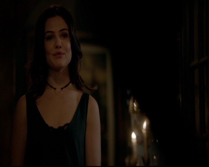 VampireDiariesWorld-dot-nl_TheOriginals_3x16AloneWithEverybody1556.jpg