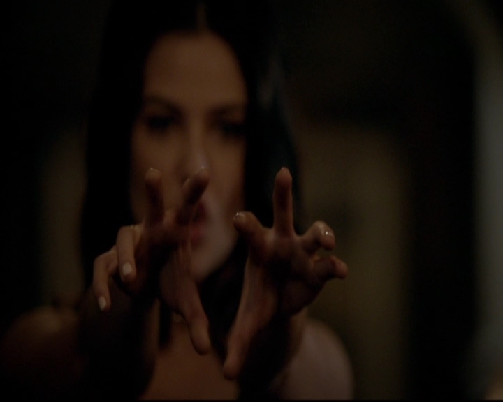 VampireDiariesWorld-dot-nl_TheOriginals_3x16AloneWithEverybody1563.jpg