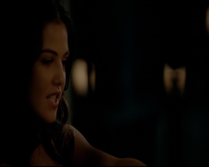 VampireDiariesWorld-dot-nl_TheOriginals_3x16AloneWithEverybody1569.jpg