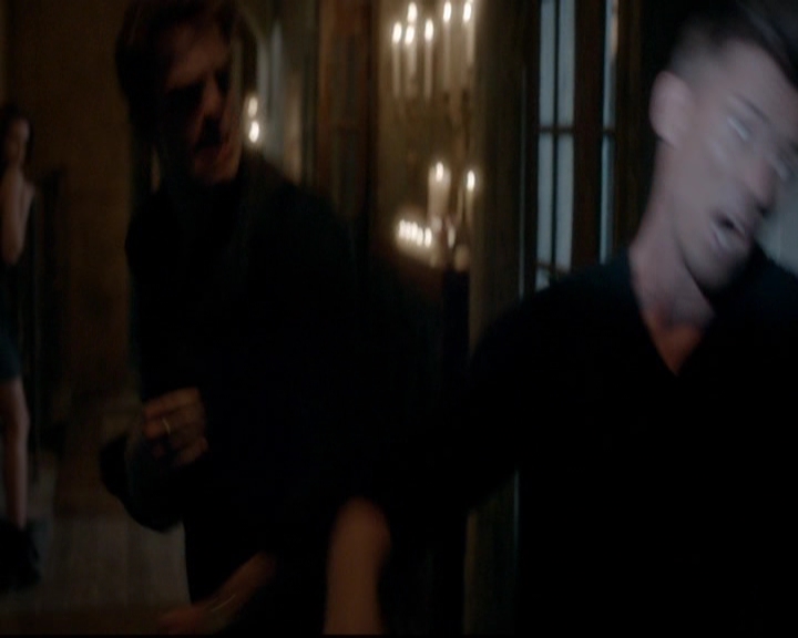 VampireDiariesWorld-dot-nl_TheOriginals_3x16AloneWithEverybody1594.jpg