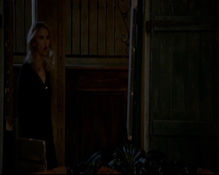 VampireDiariesWorld-dot-nl_TheOriginals_3x16AloneWithEverybody1617.jpg