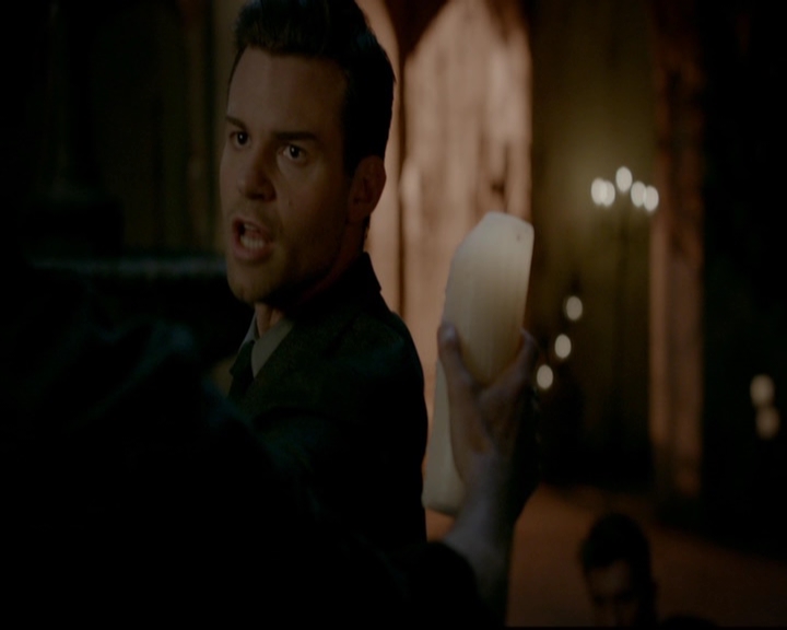 VampireDiariesWorld-dot-nl_TheOriginals_3x16AloneWithEverybody1622.jpg