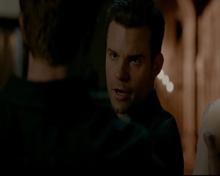 VampireDiariesWorld-dot-nl_TheOriginals_3x16AloneWithEverybody1632.jpg