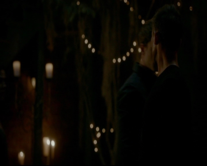 VampireDiariesWorld-dot-nl_TheOriginals_3x16AloneWithEverybody1648.jpg